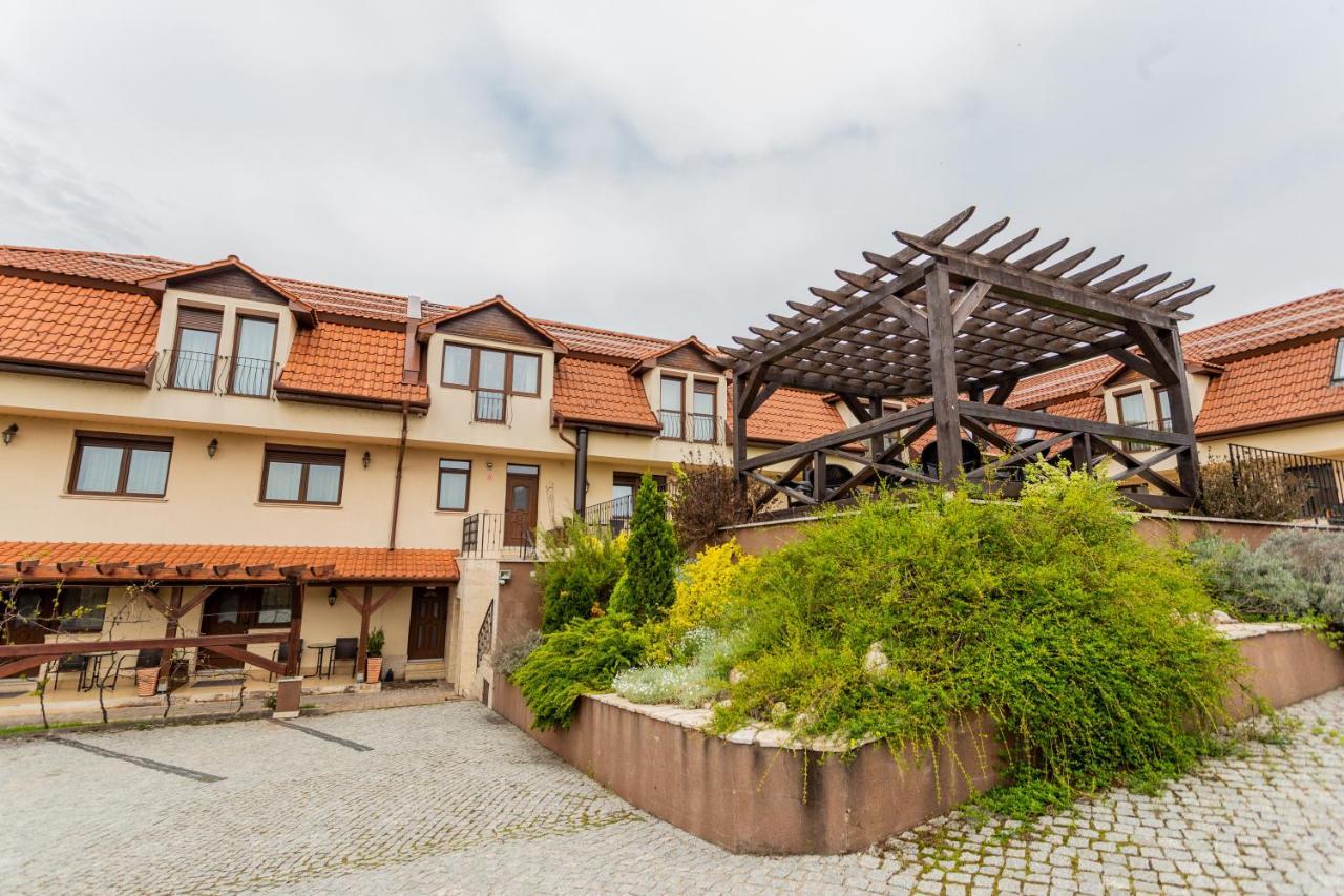 Petreny Borpanzio Bed & Breakfast Egerszalók Dış mekan fotoğraf