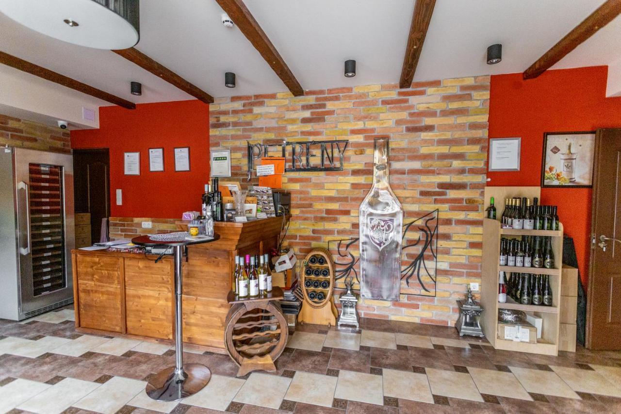 Petreny Borpanzio Bed & Breakfast Egerszalók Dış mekan fotoğraf