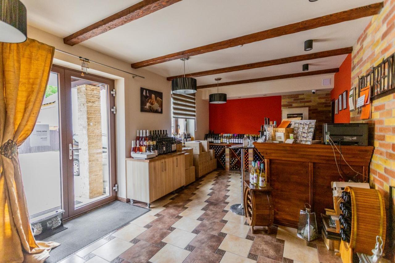 Petreny Borpanzio Bed & Breakfast Egerszalók Dış mekan fotoğraf