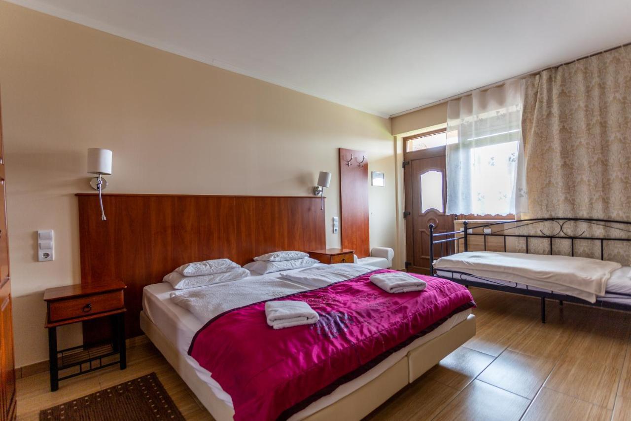 Petreny Borpanzio Bed & Breakfast Egerszalók Dış mekan fotoğraf